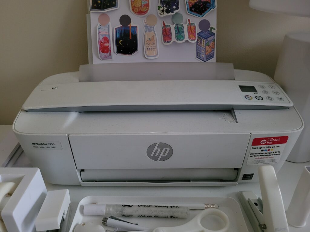 Things You Should Never Buy for your College Dorm Room Make Your